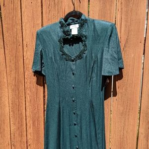 Vintage Chic Dress with Cutout